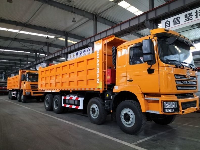 SHACMAN F3000 ダンプトラック 8x4 375hp モデル SX3255DT384のためのユーロVイエローティパー
