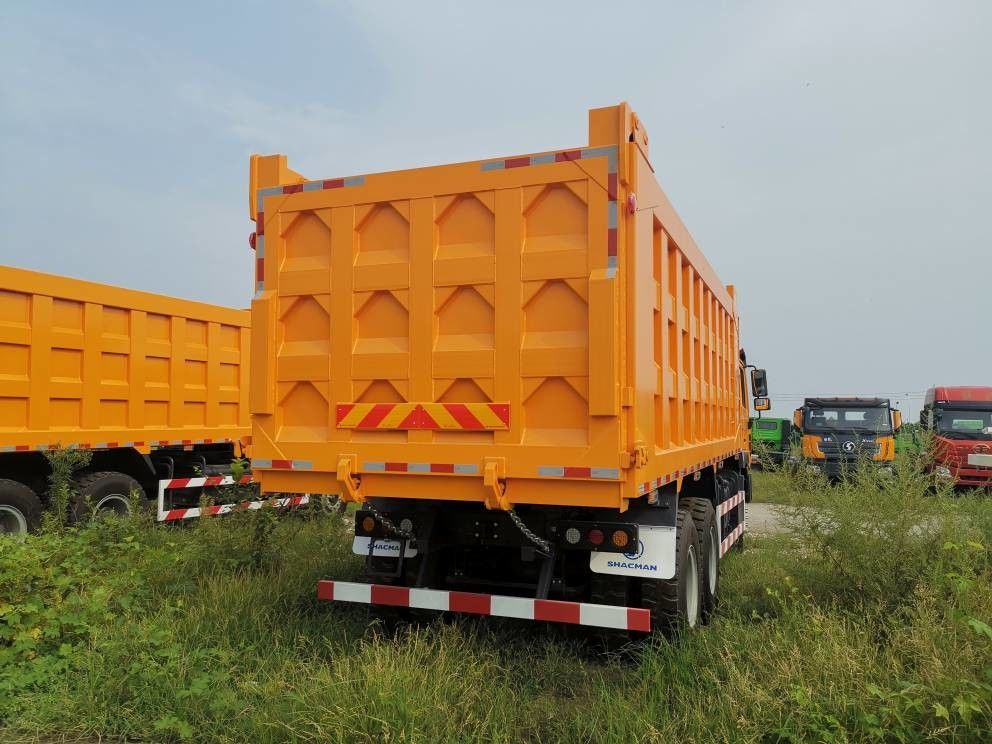 SHACMAN 3軸ダンプトラック F3000 6x4 430HP ユーロII 25トンの3軸ダンプトラック