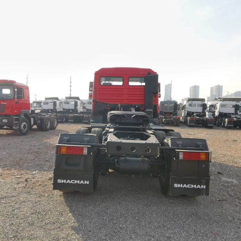 レッド SHACMAN F3000 375HP ユーロV 6ホイール トラクターヘッド 4x2 WEICHAI エンジン