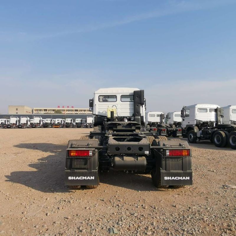 レッド SHACMAN F3000 375HP ユーロV 6輪 トラクターヘッド 4x2 WEICHAI エンジン
