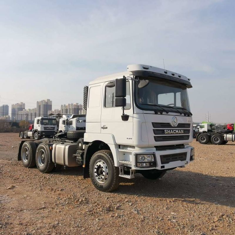 レッド SHACMAN F3000 375HP ユーロV 6輪 トラクターヘッド 4x2 WEICHAI エンジン