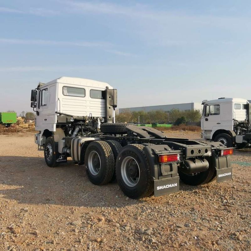 レッド SHACMAN F3000 375HP ユーロV 6輪 トラクターヘッド 4x2 WEICHAI エンジン