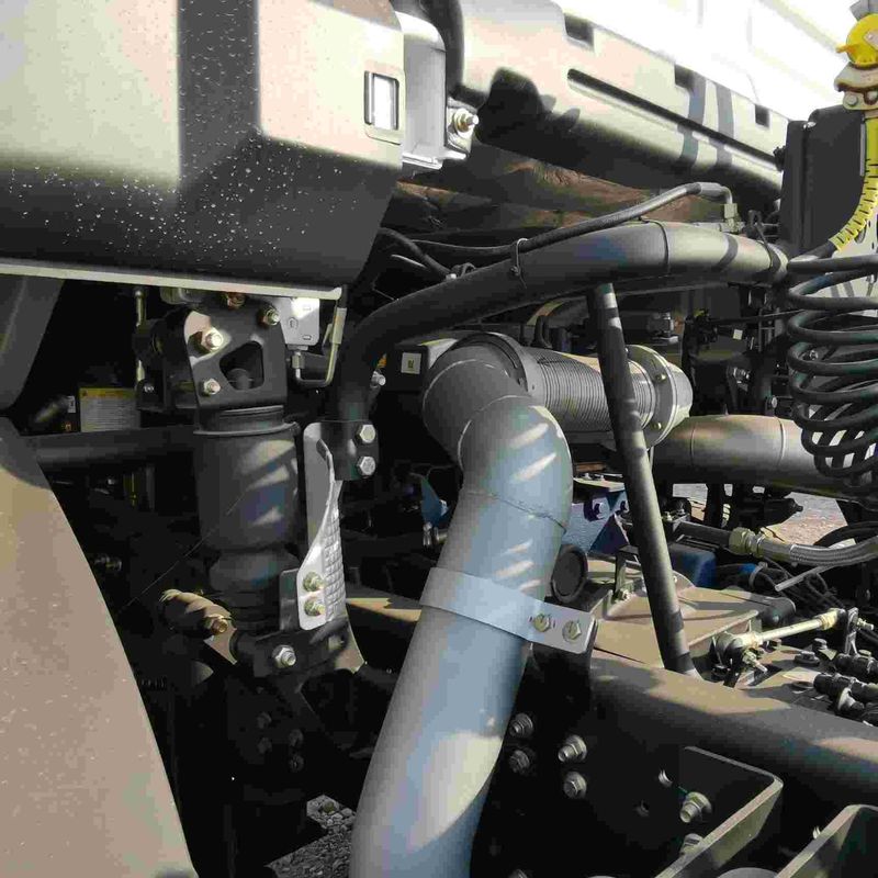 レッド SHACMAN F3000 375HP ユーロV 6輪 トラクターヘッド 4x2 WEICHAI エンジン