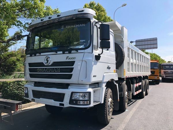 SHACMAN F3000 8x4 380hp ユーロVダンプ トラック ウェイハイエンジンのダブルステージアクセル