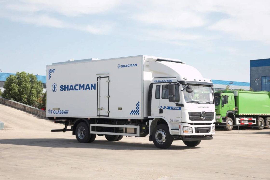 SHACMAN L3000 バン 貨物 トラック 4x2 340hp トラック 290hp ユーロII ホワイト 6輪 貨物 トラック