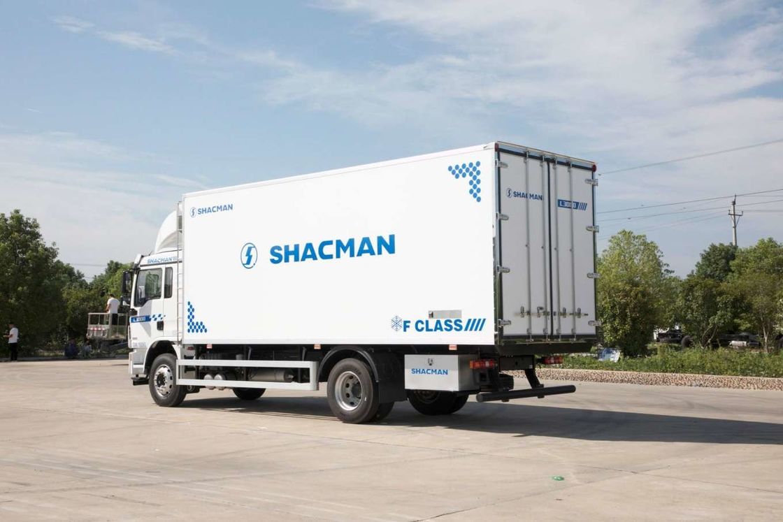 SHACMAN L3000 バン 貨物 トラック 4x2 340hp トラック 290hp ユーロII ホワイト 6輪 貨物 トラック