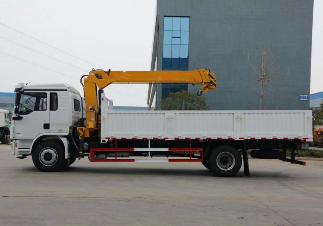 SHACMAN L3000 4X2 10トンの負荷容量 貨物トラック 240HP 貨物輸送クレーン 良質