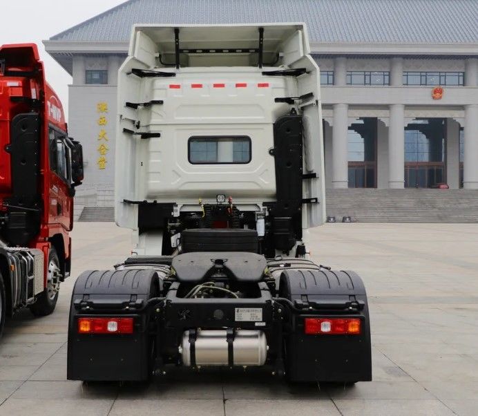 SHACMAN X3000 4x2 トラクター 420HP ダブルスリーパー 左ドライバー トラクター トラック アルジェリア