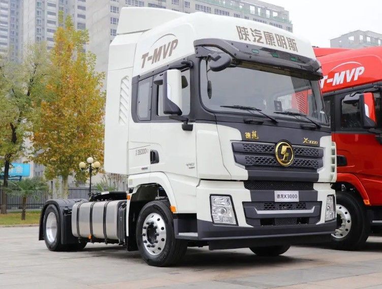 SHACMAN 6ホイール X3000 4x2 トラクター 左運転手 420HP アルジェリアのためのダブルスリーパー トラクタートラック