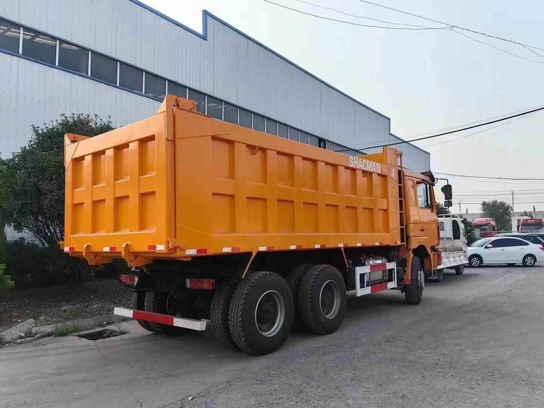 ネオン・レッド 重量ダンプトラック 20立方ヤード容量 MAN軸衝突緩和システム